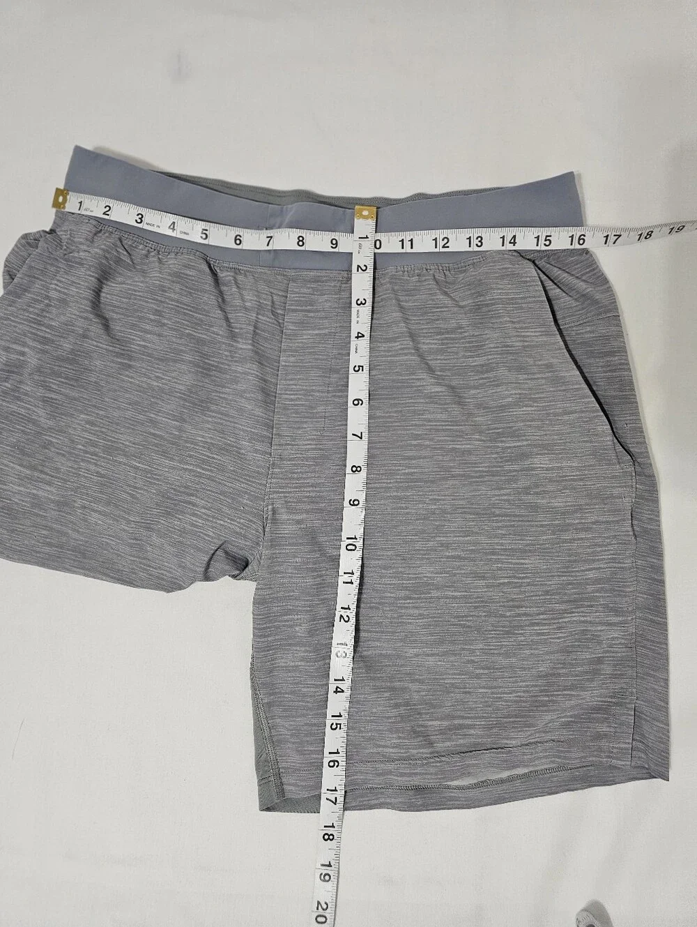 Lululemon Men’s Gray Heather 7” Linerless Performance Shorts Drawstring